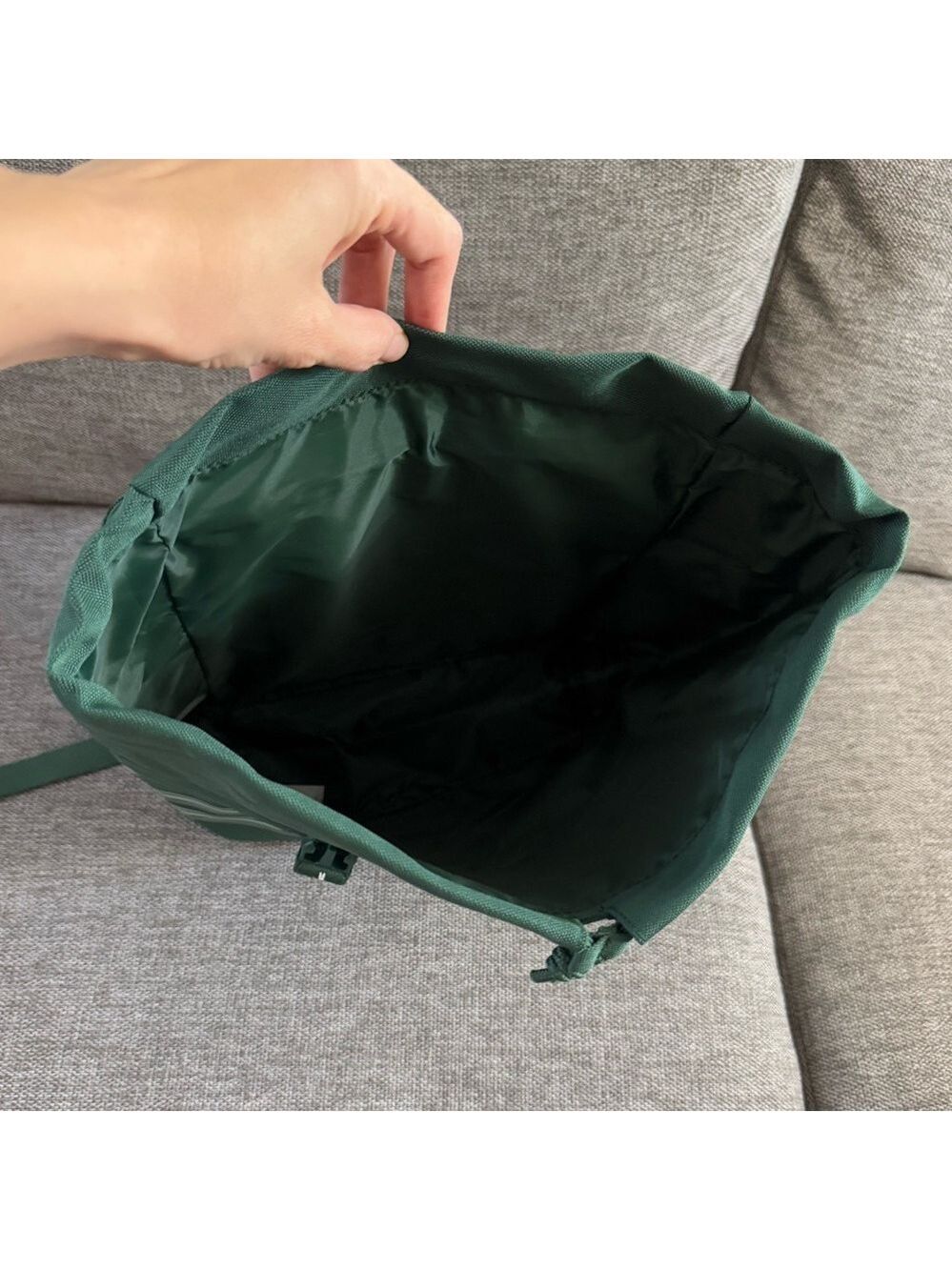 Lacoste Parfums Men's Drawstring Backpack Green Authentic New - Picture 10 of 15